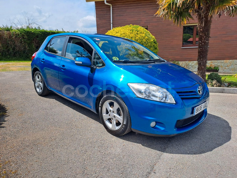 TOYOTA Auris 1.4 D4D Auris