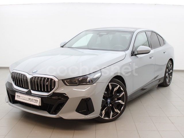 BMW i5 eDrive40