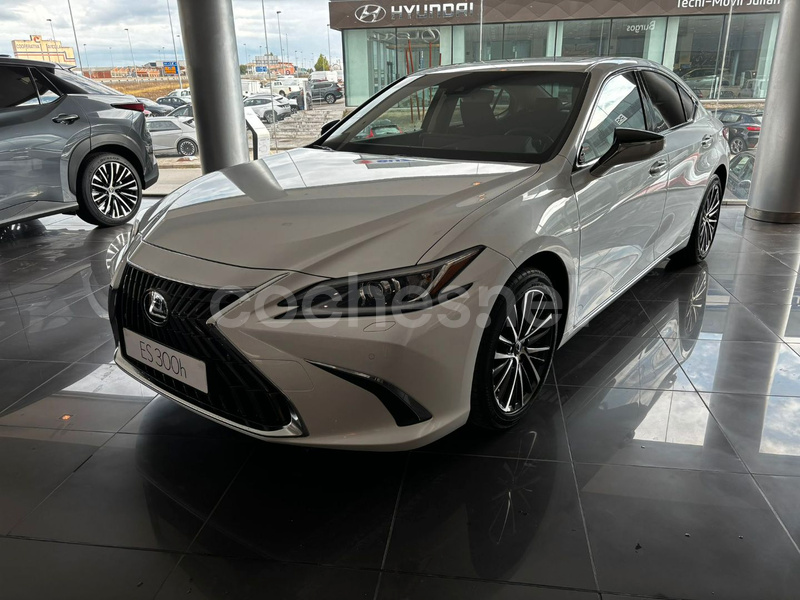 LEXUS ES 2.5 300h Premium