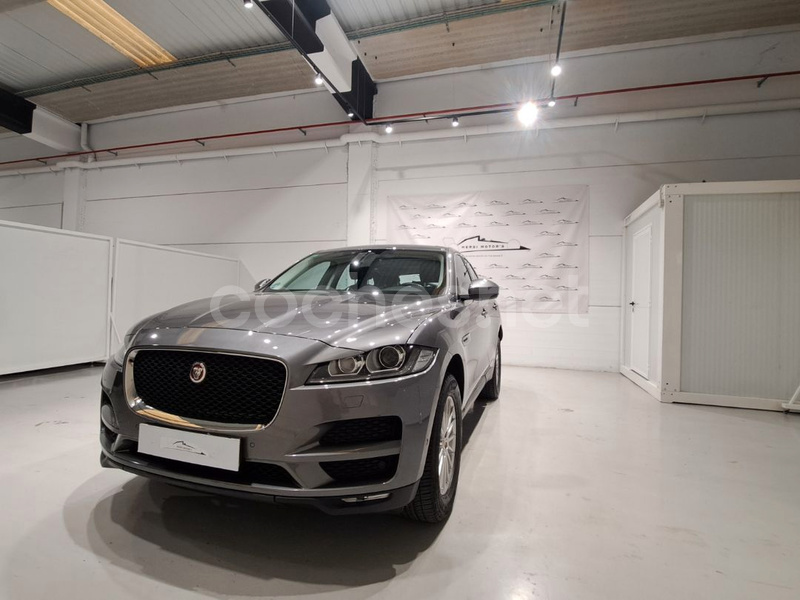 JAGUAR F-Pace 2.0L i4D AWD Automatico Pure 5p.