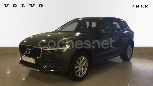 VOLVO XC40 2.0 D4 AWD Momentum Auto