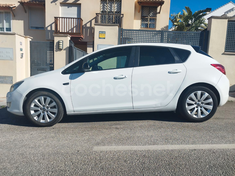 OPEL Astra 1.7 CDTi 110 CV Enjoy