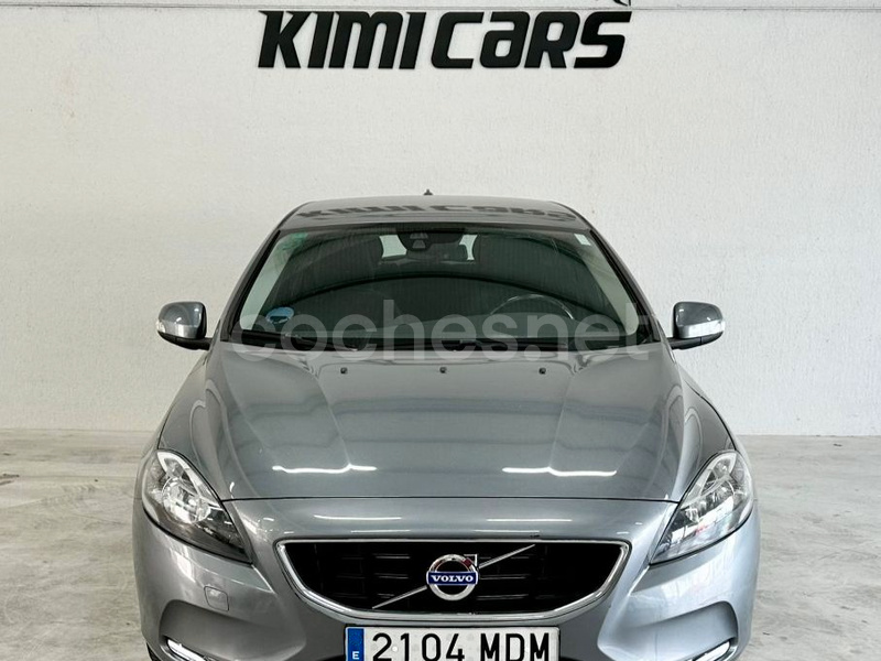 VOLVO V40 2.0 D2 Momentum