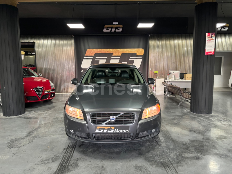 VOLVO S80 2.4D Momentum Auto