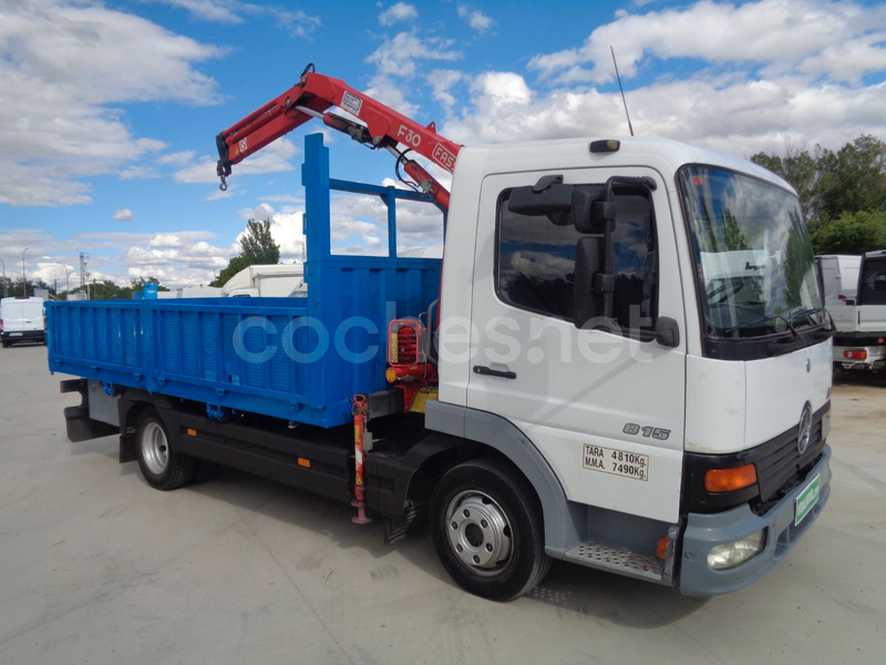 MERCEDES-BENZ 815 GRUA / PLUMA CAJA ABIERTA