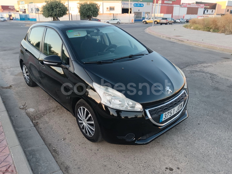 PEUGEOT 208 ACCESS 1.4 HDi 68