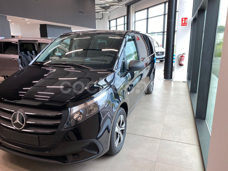 MERCEDES-BENZ Vito 114CDI AT Tourer Pro Larga