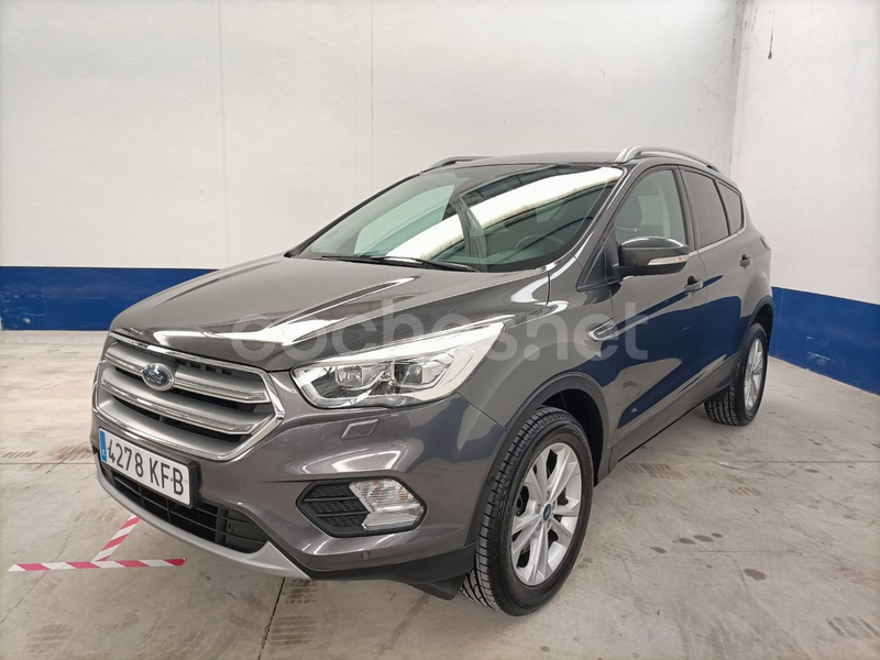 FORD Kuga 1.5 TDCi 4x2 ASS Titanium