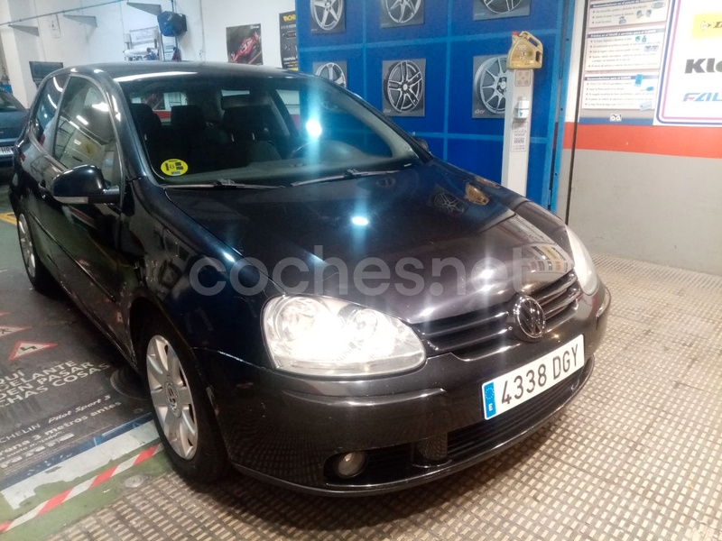 VOLKSWAGEN Golf 1.9 TDI Highline