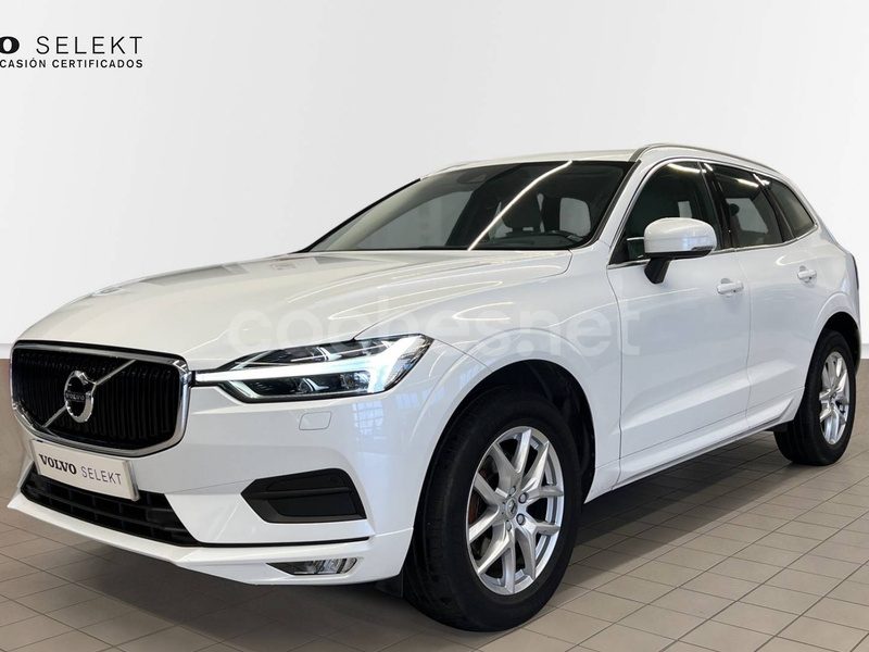 VOLVO XC60 2.0 D4 AWD Momentum Auto 5p.