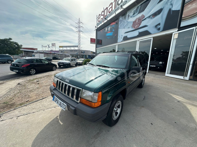 JEEP Grand Cherokee LAREDO 2.5TD 5p.