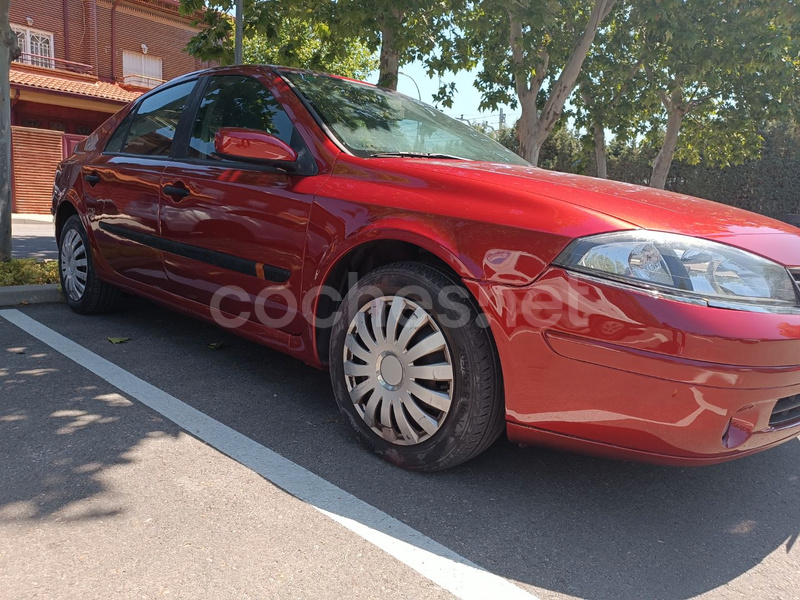 RENAULT Laguna Authentique 1.9dCi 110CV E4 5p.