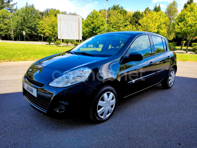 RENAULT Clio Expression 1.2 16v 75