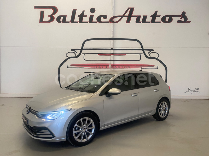 VOLKSWAGEN Golf 1.0 eTSI DSG