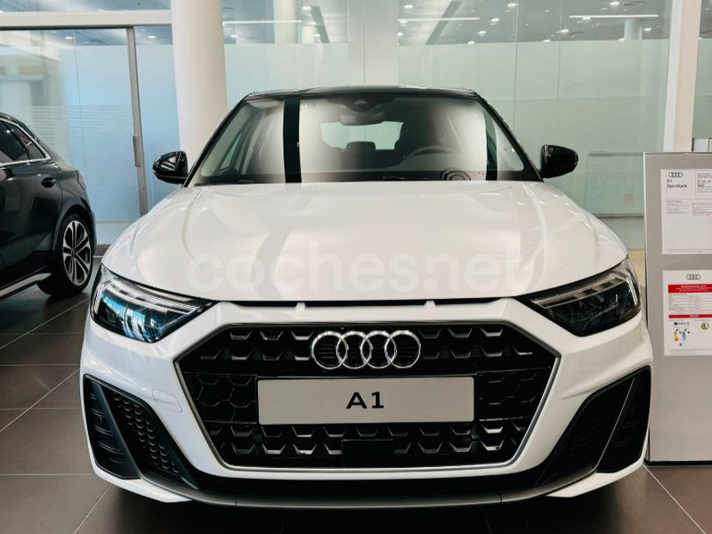 AUDI A1 Sportback Adrenalin 30 TFSI S tron