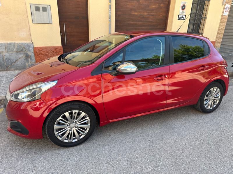 PEUGEOT 208 5P STYLE 1.2L PureTech 82 5p.