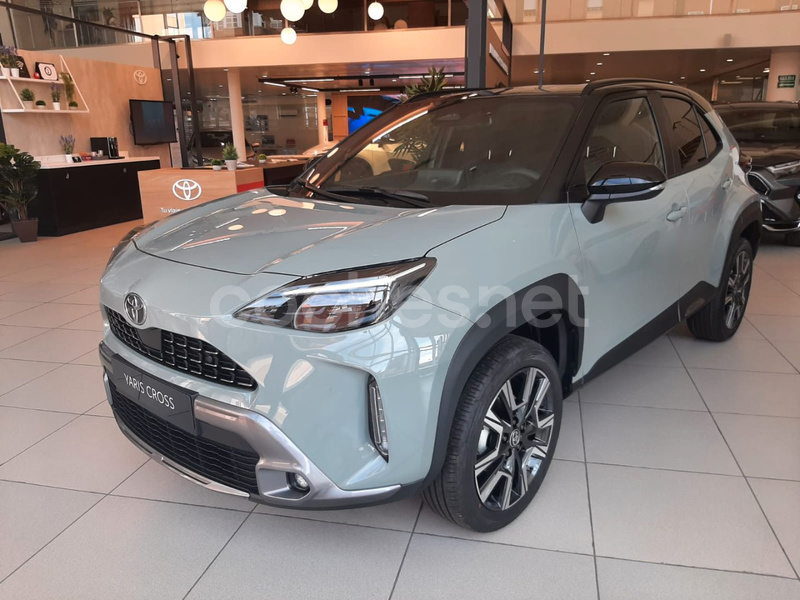 TOYOTA Yaris Cross 1.5 130H Premiere Edition