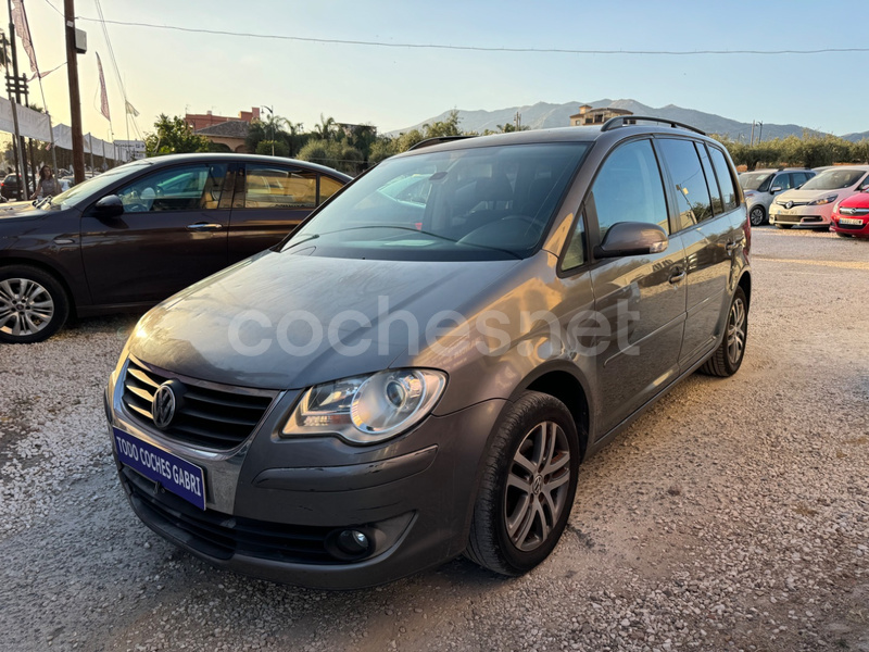 VOLKSWAGEN Touran 1.6 102 Edition 5p.