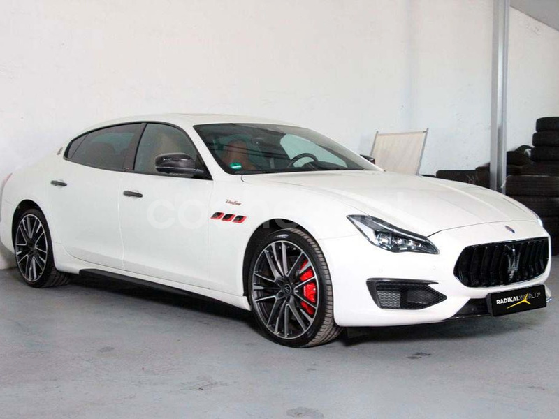 MASERATI Quattroporte Trofeo V8 580CV Gasolina RWD 4p.