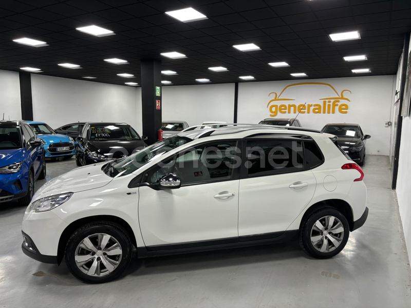 PEUGEOT 2008 Style 1.6 BlueHDi 100