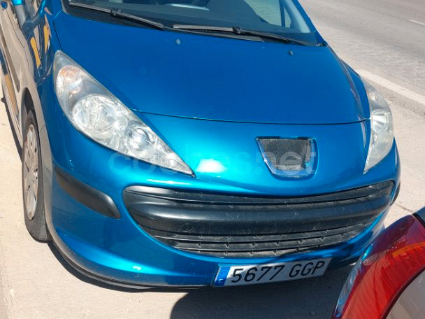 PEUGEOT 207 Confort 1.4 VTi 16v 95