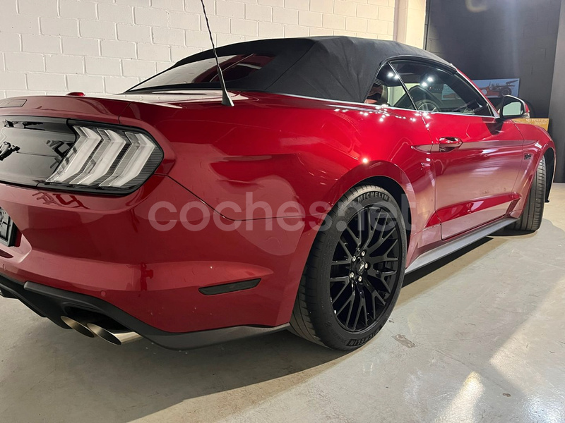 FORD Mustang 5.0 TiVCT V8 331KW Mustang GT A.Conv. 2p.