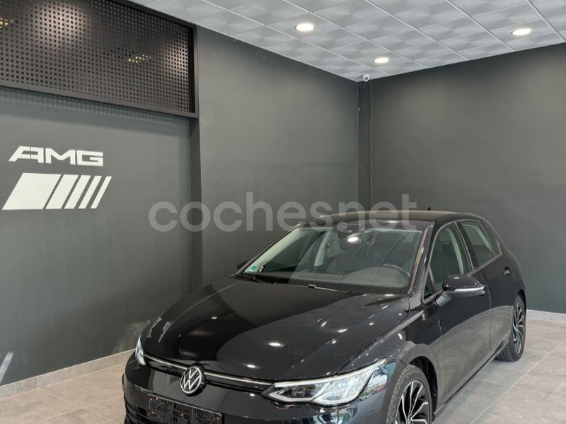 VOLKSWAGEN Golf Life 1.5 eTSI DSG