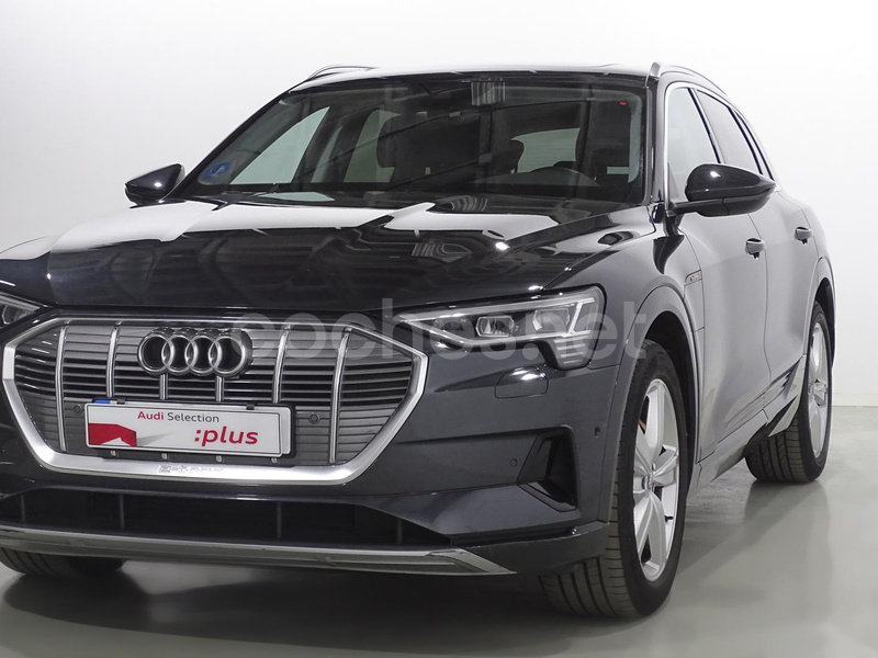 AUDI e-tron Advanced 55 quattro