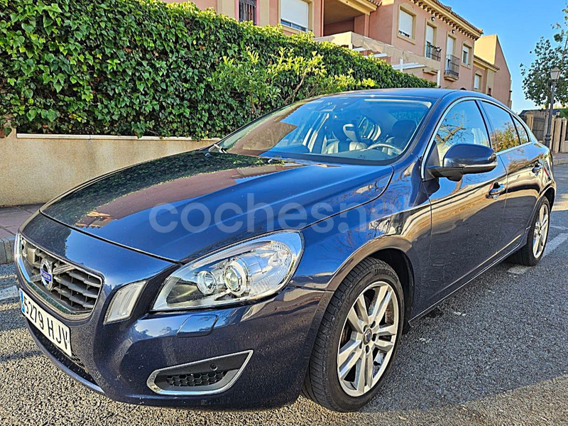 VOLVO S60 2.0 T5 Summum