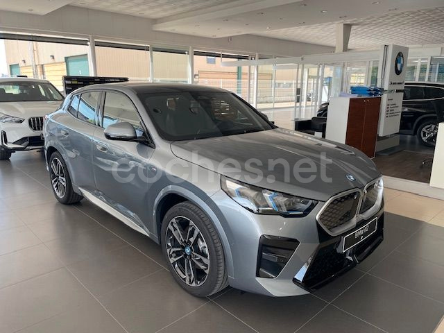BMW ix2 xDrive30