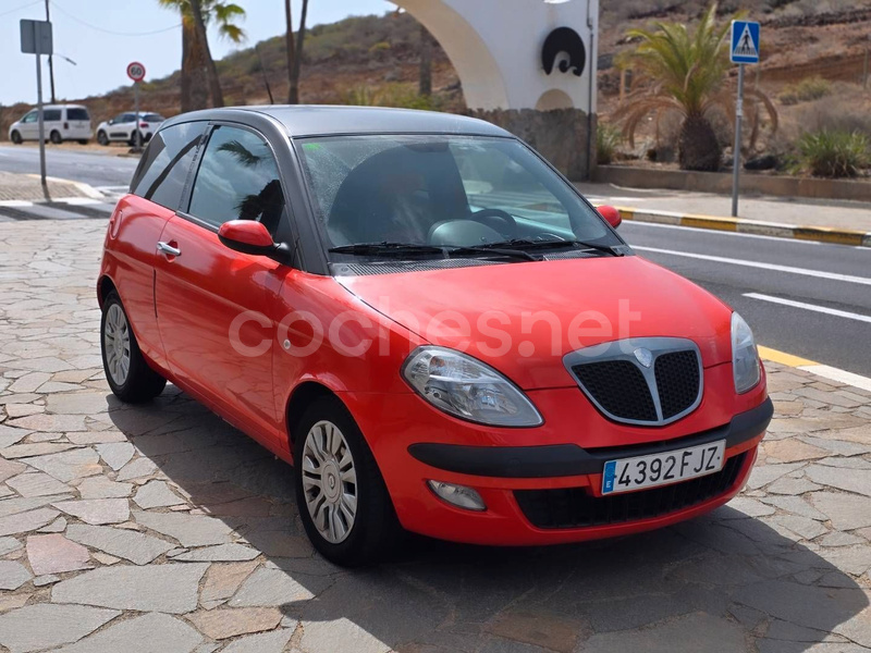 LANCIA Ypsilon 1.4 16v 95cv Momo Sport 3p.