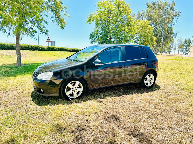 VOLKSWAGEN Golf 2.0 TDI 140cv Sportline 5p.