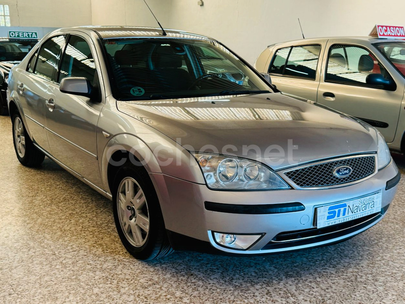 FORD Mondeo 2.0i 16v Ghia 5p.