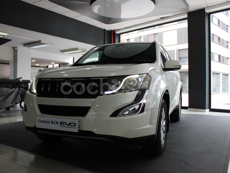 MAHINDRA XUV500 FWD 4X2 W8 7 plazas