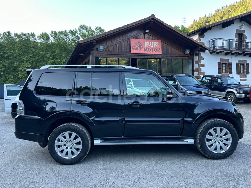 MITSUBISHI Montero 3.8 V6 MIVEC Kaiteki