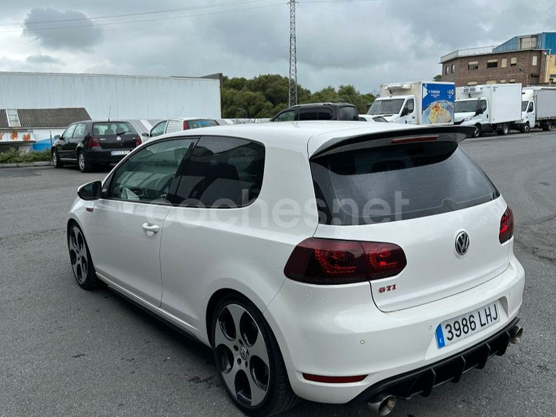 VOLKSWAGEN Golf VI 2.0 TSI GTI