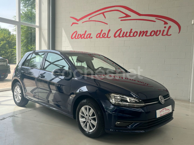 VOLKSWAGEN Golf Business Navi 1.6 TDI