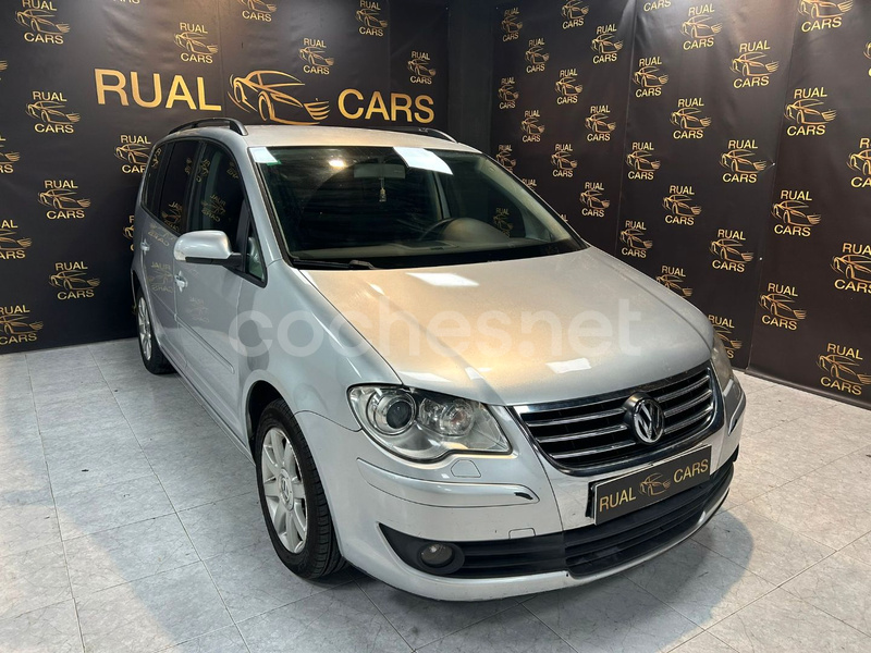 VOLKSWAGEN Touran 2.0 TDI 140 Highline 5p.