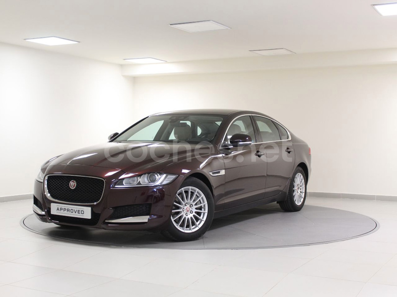 JAGUAR XF 2.0D I4 Pure Auto