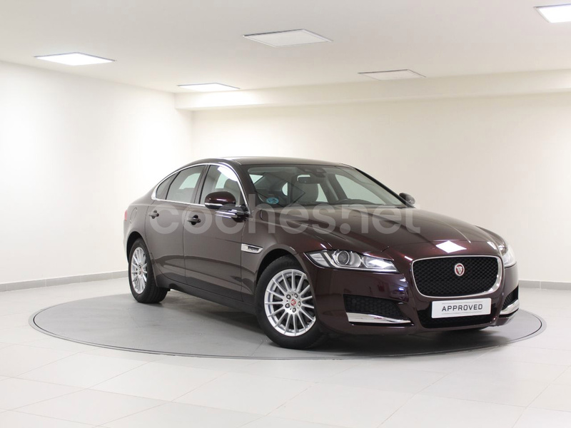 JAGUAR XF 2.0D I4 132kW 180CV Pure Auto 4p.