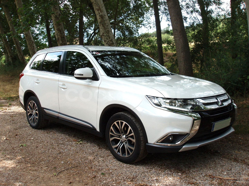 MITSUBISHI Outlander 200 MPI Motion CVT 2WD 5 Plazas