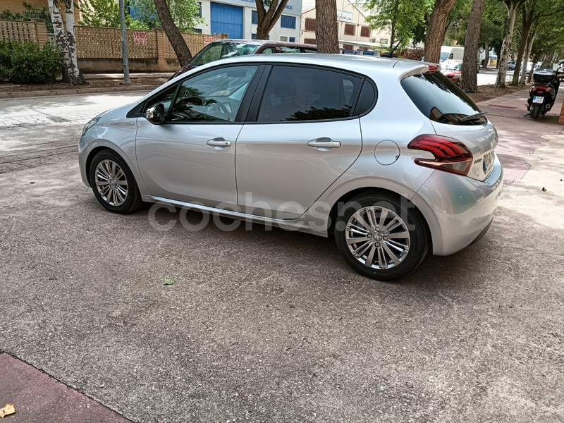 PEUGEOT 208 5P LIKE 1.6 BlueHDi 55KW 75CV 5p.