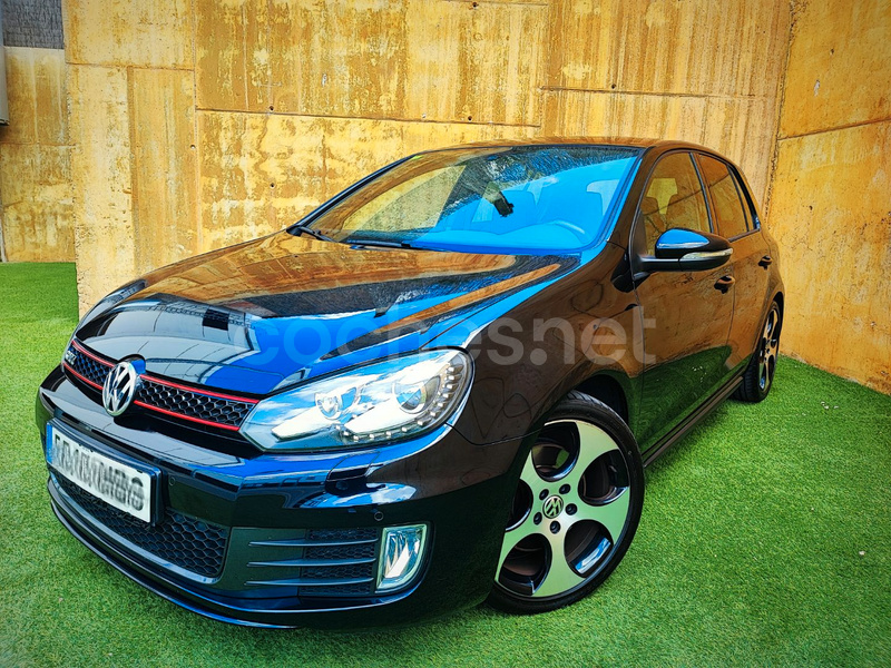 VOLKSWAGEN Golf 2.0 TSI GTI