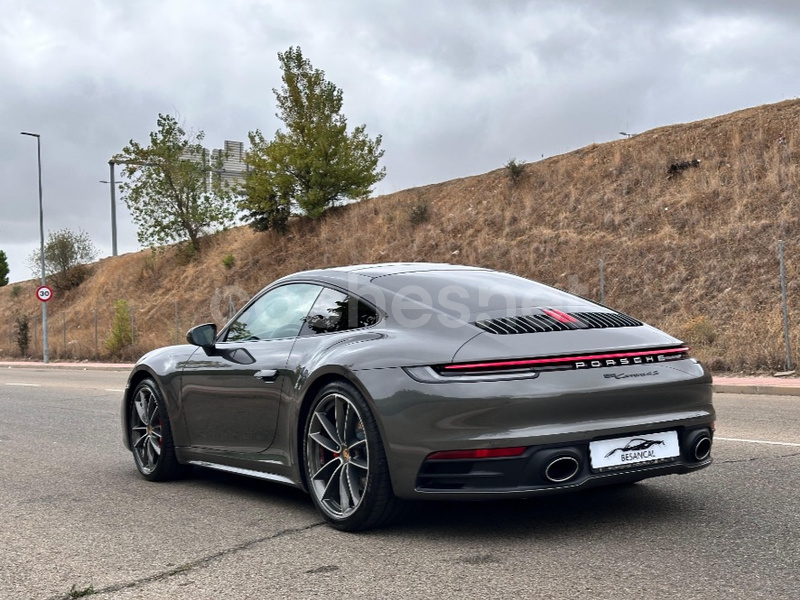 PORSCHE 911 Carrera 4S