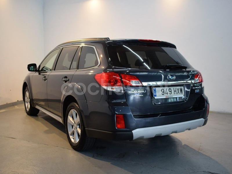 SUBARU Outback 2.0 Diesel Executive Plus CVT Lineartr 5p.