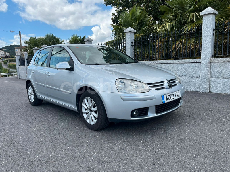 VOLKSWAGEN Golf 1.9 TDI Highline