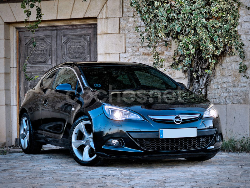 OPEL Astra 2.0 CDTi SS Sportive GTC