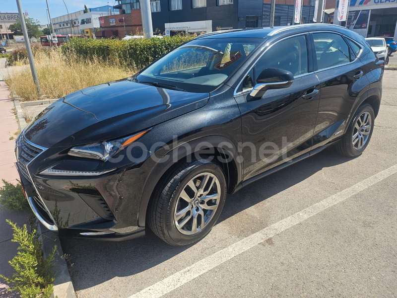 LEXUS NX 2.5 300h Executive 4WD 5p.