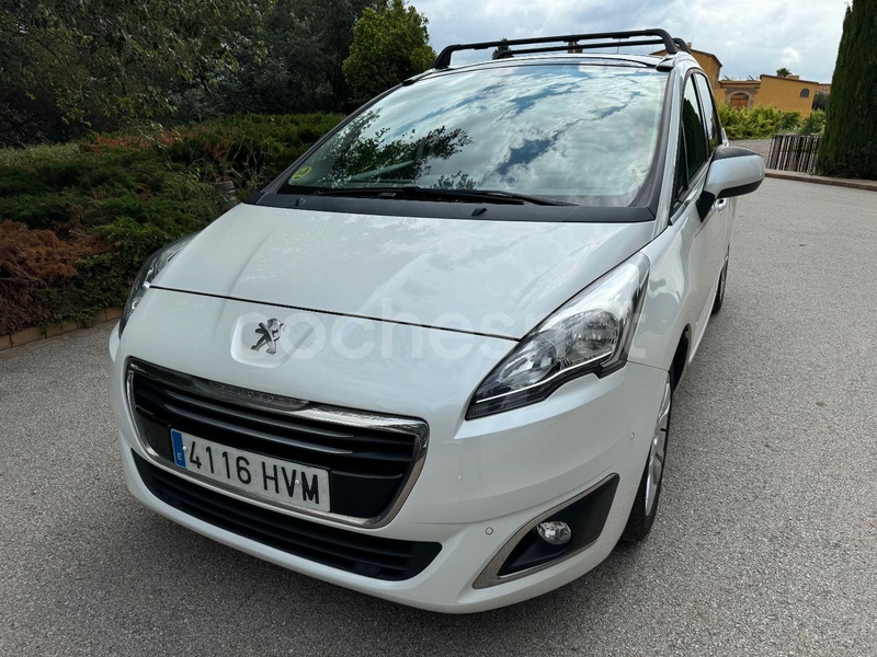 PEUGEOT 5008 Allure 1.6 HDI 115 FAP 5p.