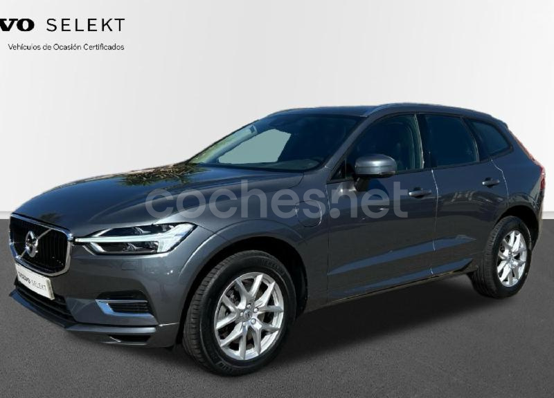 VOLVO XC60 2.0 T8 AWD Momentum Auto